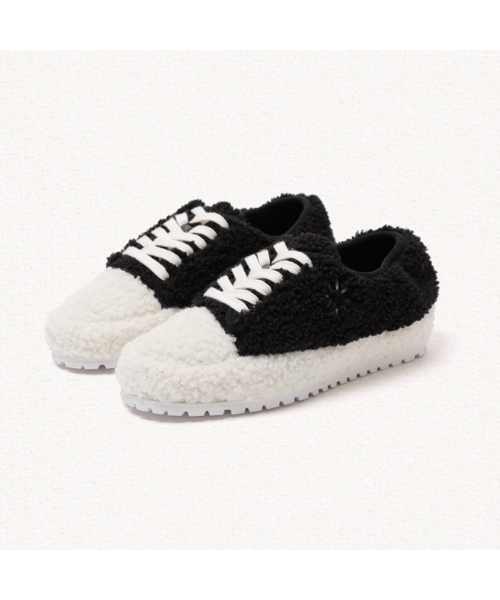 MAC MOC(マックモック)の「グルム ぽこぽこファー フラワーポイント スニーカー_4カラー(スニーカー・レディース・ブラウン/グレー/ブラック/Beige・22.5cm/23cm/23.5cm/24cm/24.5cm/25cm)」の1枚目の写真