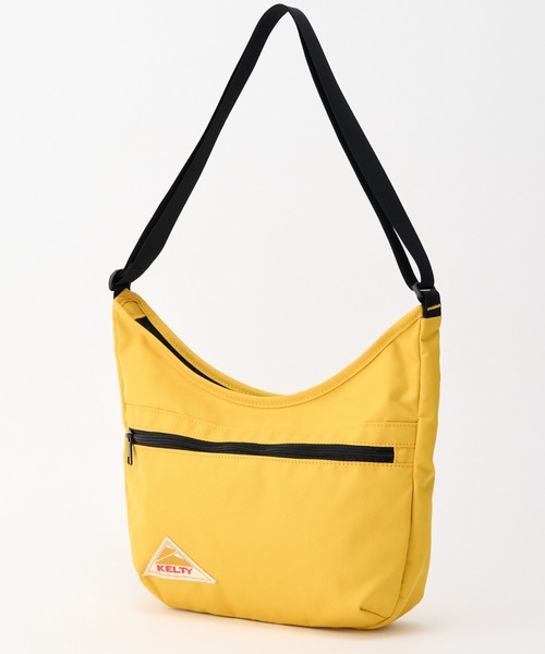 KELTY(ケルティ)の「GO OUT Mono Max 掲載モデル【KELTY】ES CURVE SHOULDER S ショルダーバッグ 軽量(ショルダーバッグ・レディース・マスタード/ネイビー/ベージュ/ブラック系/アニマル/スカイブルー/オリーブ/ブラウン系/ブラック/ホワイト系/セージグリーン/レオパード/タン・ONE SIZE)」の11枚目の写真
