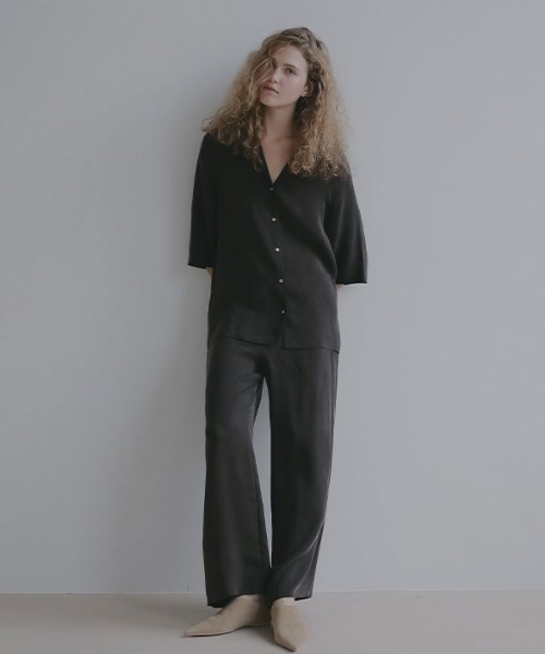 ETRE TOKYO（エトレトウキョウ）の「リラクシーキュプラパンツ（その他パンツ・レディース・ホワイト/ブラウン・S/M）」の4枚目の写真