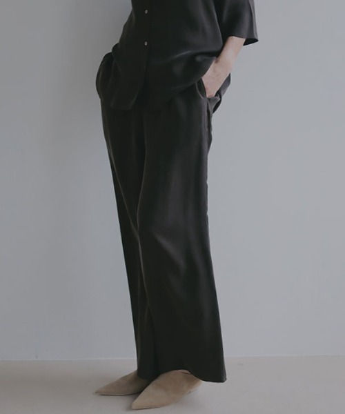 ETRE TOKYO（エトレトウキョウ）の「リラクシーキュプラパンツ（その他パンツ・レディース・ホワイト/ブラウン・S/M）」の5枚目の写真