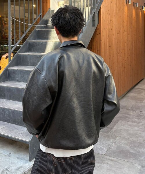 CIAOPANIC(チャオパニック)の「ヴィンテージライクレザージャケット(ブルゾン・レディース・ブラウン/キャメル/ブラック・MEDIUM/LARGE)」の4枚目の写真