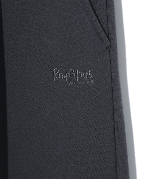 RAYFIKERS(レイフィカース)の「スモールレタリングワンタックワイドスウェットパンツ MP9PU979_CHARCOAL(スウェットパンツ・メンズ・その他・34/32/30/28)」の4枚目の写真
