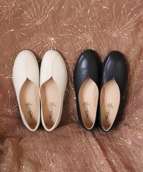 あしながおじさん（アシナガオジサン）の「1610051（スリッポン・レディース・アイボリー/ブラック・24.5cm/24cm/23.5cm/23cm/22.5cm）」の2枚目の写真