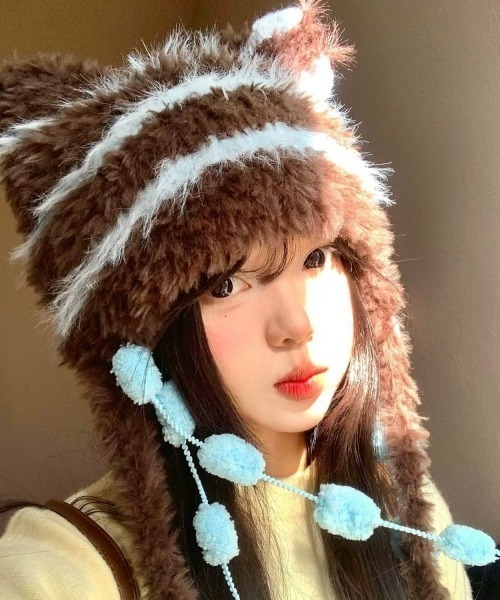 セール】4色展開【Y2Kガーリー】レトロもこもこ猫耳ボーダーニット帽 