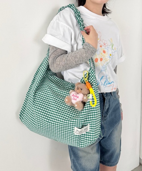 SOLLON.（ソルロン）の「ギャザーショルダーギンガムチェックショルダーバッグ（ショルダーバッグ・レディース・レッド/グリーン/ライトブルー/ブラック・FREE）」の2枚目の写真