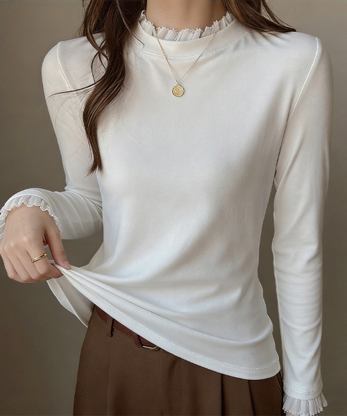 ONEP STAR(ワンピスター)の「フリルネック×袖口デザインカットソー(Tシャツ/カットソー・レディース・ホワイト/ブラック/グレー・MEDIUM/X-LARGE/LARGE)」の2枚目の写真