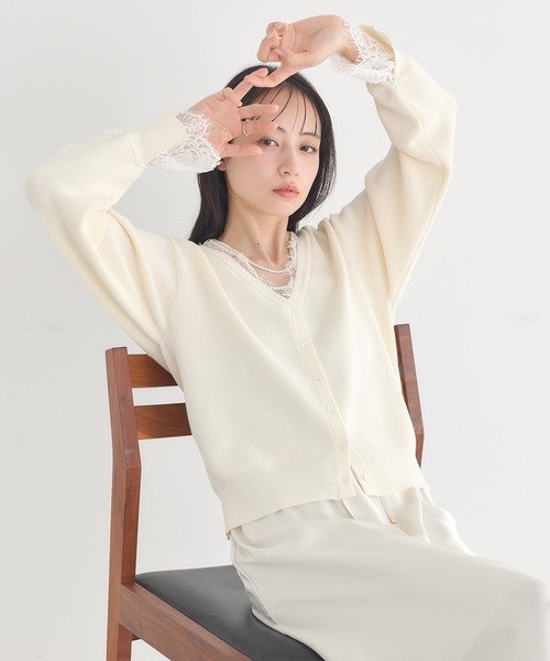 earth music&ecology(アースミュージックアンドエコロジー)の「レーストリムカーディガン(カーディガン/ボレロ・レディース・ブラック/グレー/オフホワイト・FREE)」の13枚目の写真