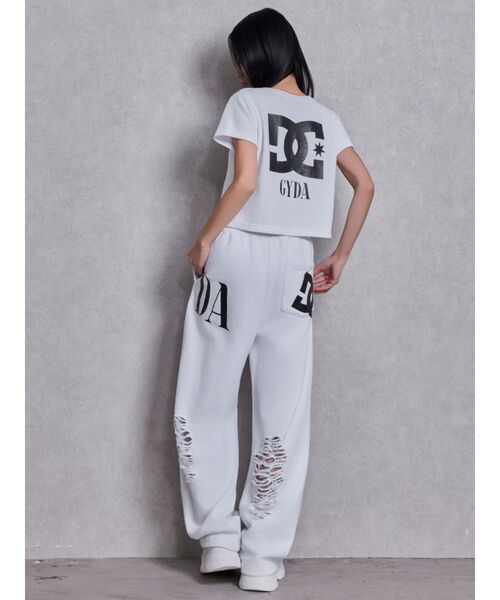 DC(ディーシー)の「GYDA×DC SPARKLE LOGOショートTシャツ(Tシャツ/カットソー・レディース・グレー/オフホワイト/ブラック/ピンク・FREE)」の6枚目の写真