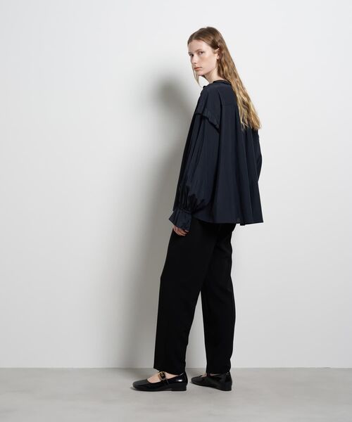 LANVIN en Bleu（ランバンオンブルー）の「トリアセローンラッフルブラウス（シャツ/ブラウス・レディース・オフホワイト/ネイビー・38）」の5枚目の写真