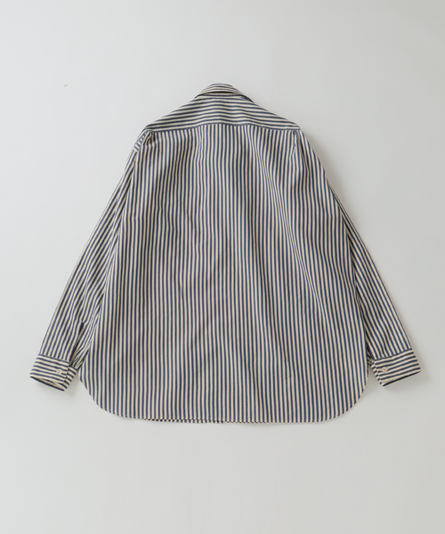 EDIFICE(エディフィス)の「ETS.MATERIAUX(マテリオ) US ネイビー シャツ(シャツ/ブラウス・メンズ・ブラウン系その他/グリーン/ブルー系その他・2/3)」の5枚目の写真