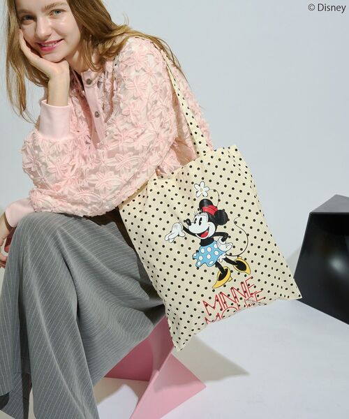 Disney(ディズニー)の「【Mickey&Friends】10ColトートBAG(トートバッグ・レディース・ホワイト/ピンク/ブラウン/イエロー/インディゴブルー/ネイビー/パープル/ブルー/カーキ/ブラック・FREE)」の2枚目の写真