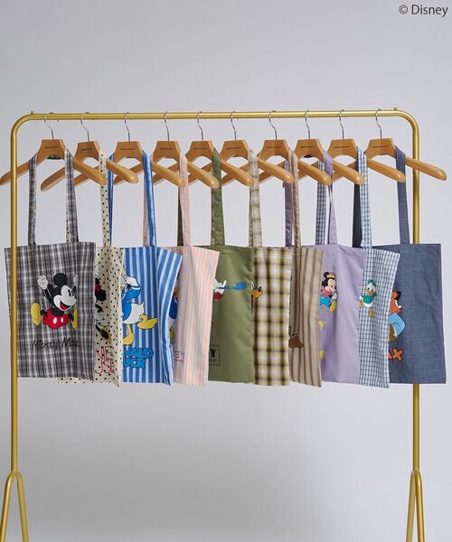 Disney(ディズニー)の「【Mickey&Friends】10ColトートBAG(トートバッグ・レディース・ホワイト/ピンク/ブラウン/イエロー/インディゴブルー/ネイビー/パープル/ブルー/カーキ/ブラック・FREE)」の11枚目の写真