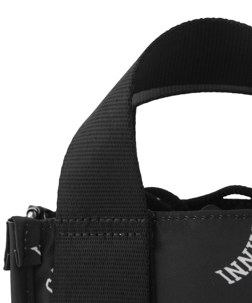 GANNI（ガニー）の「【GANNI for ADAM ET ROPE'】Re-Tech Logo Print Mini Tote（ショルダーバッグ・レディース・ブラック・FREE）」の11枚目の写真