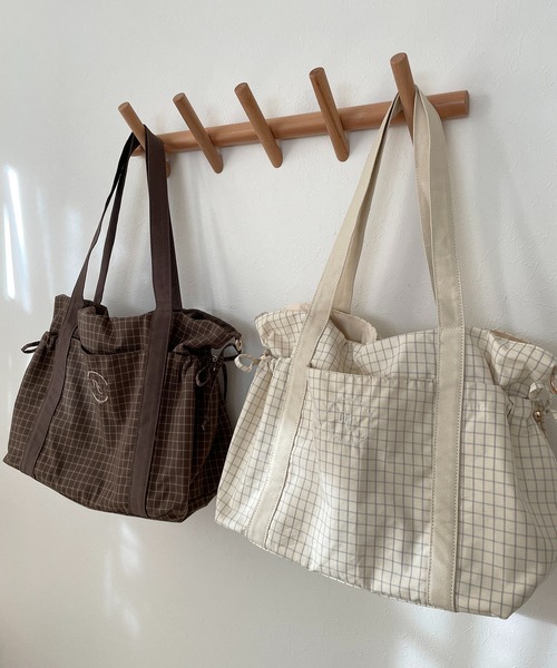 INTER FACTORY（インターファクトリー）の「choco - キャリーオンマザーズバッグ made in INTER FACTORY（ショルダーバッグ・レディース・アイボリー/ベージュ/ホワイト系その他/ブラウン系その他・FREE）」の8枚目の写真