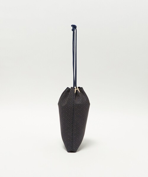 UNITED ARROWS(ユナイテッドアローズ)の「<印傳屋上原勇七>合切袋L/紗綾形(ショルダーバッグ・メンズ・その他1・FREE)」の10枚目の写真