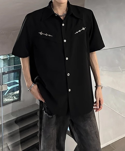 lilful(リルフル)の「【26年春夏新作】メタルパーツギミックハーフスリーブシャツ(シャツ/ブラウス・メンズ・ホワイト/ブラック・L/M)」の13枚目の写真