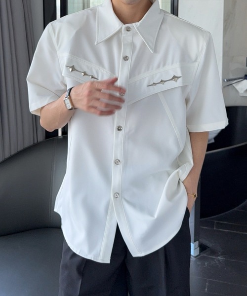 lilful(リルフル)の「【26年春夏新作】メタルパーツギミックハーフスリーブシャツ(シャツ/ブラウス・メンズ・ホワイト/ブラック・L/M)」の7枚目の写真
