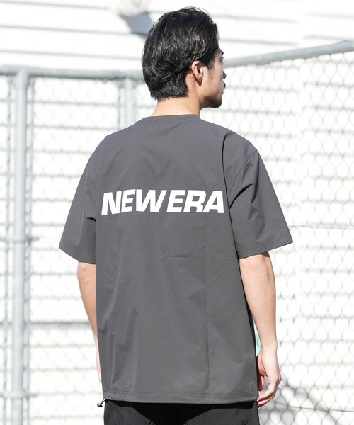 NEW ERA(ニューエラ)の「NEW ERA/ニューエラ 水着 ラッシュガード 半袖 Tシャツ UVカット 撥水 ストレッチ 耐塩素 水陸両用(Tシャツ/カットソー・メンズ・ベージュ/ブラック/チャコール・XXL/M/L/XL)」の3枚目の写真