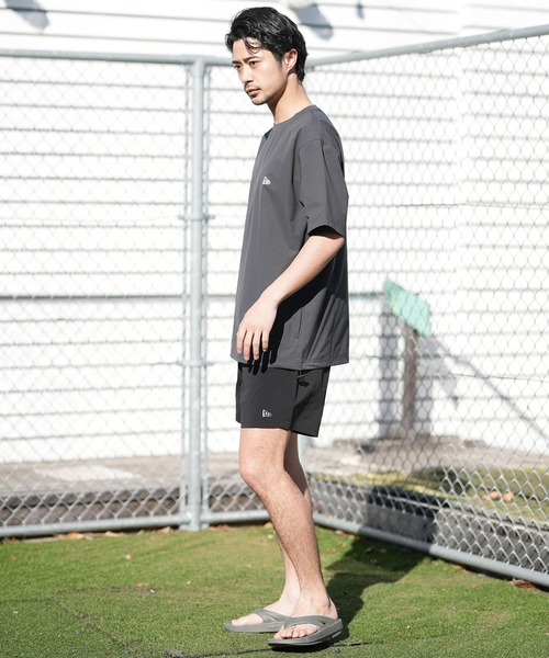 NEW ERA(ニューエラ)の「NEW ERA/ニューエラ 水着 ラッシュガード 半袖 Tシャツ UVカット 撥水 ストレッチ 耐塩素 水陸両用(Tシャツ/カットソー・メンズ・ベージュ/ブラック/チャコール・XXL/M/L/XL)」の17枚目の写真