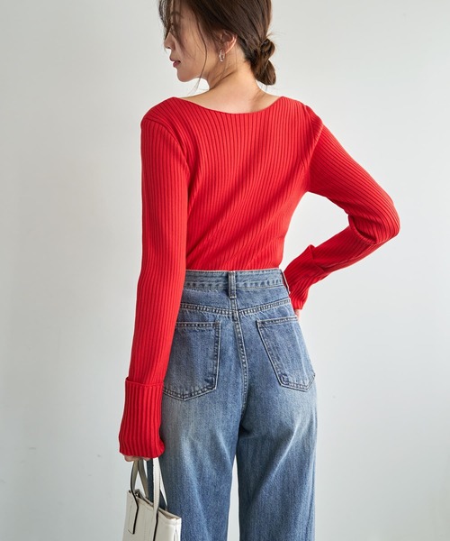STYLE DELI（スタイルデリ）の「袖口折り返しボートネックリブトップス（ニット/セーター・レディース・ブラック/レッド/ホワイト/ネイビー・FREE）」の10枚目の写真