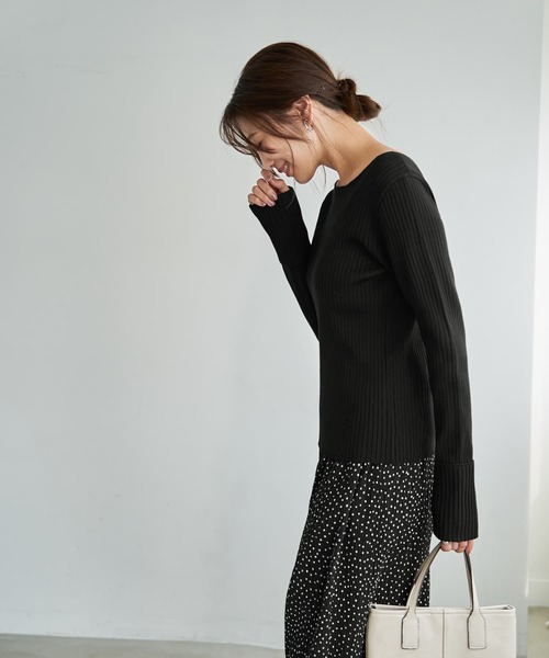 STYLE DELI（スタイルデリ）の「袖口折り返しボートネックリブトップス（ニット/セーター・レディース・ブラック/レッド/ホワイト/ネイビー・FREE）」の19枚目の写真