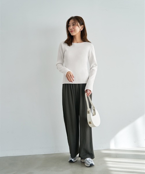 STYLE DELI（スタイルデリ）の「袖口折り返しボートネックリブトップス（ニット/セーター・レディース・ブラック/レッド/ホワイト/ネイビー・FREE）」の20枚目の写真