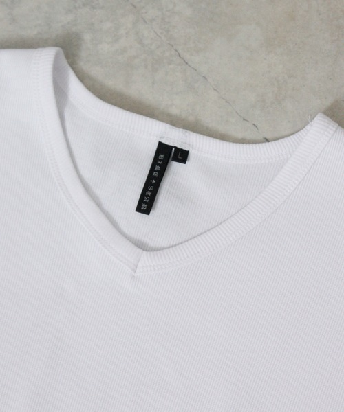 NYLAUS(ナイラス)の「【NYS】2026新作 トライバル ワンポイント刺繍 ショート丈 テレコ Vネック 半袖Tシャツ(Tシャツ/カットソー・メンズ・ブラック/ホワイト・L/M/S)」の3枚目の写真