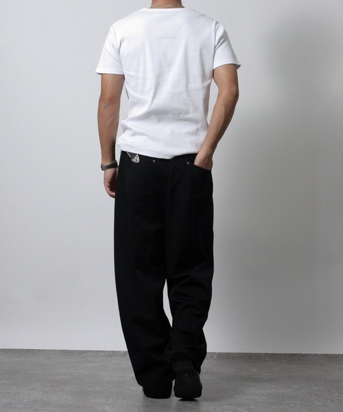 NYLAUS(ナイラス)の「【NYS】2026新作 トライバル ワンポイント刺繍 ショート丈 テレコ Vネック 半袖Tシャツ(Tシャツ/カットソー・メンズ・ブラック/ホワイト・L/M/S)」の15枚目の写真
