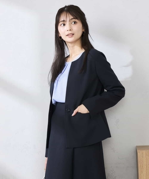 a.v.v(アーヴェヴェ)の「【洗える/UVカット】リネンライクストレッチキーネックジャケット(ノーカラージャケット・レディース・ネイビー/グレー/ベージュ・40/38/42/36/34)」の6枚目の写真
