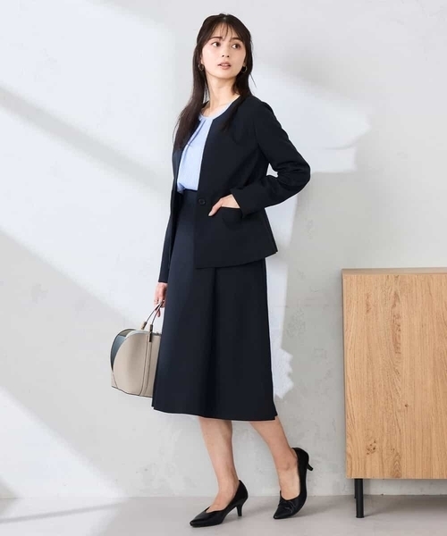 a.v.v(アーヴェヴェ)の「【洗える/UVカット】リネンライクストレッチキーネックジャケット(ノーカラージャケット・レディース・ネイビー/グレー/ベージュ・40/38/42/36/34)」の9枚目の写真