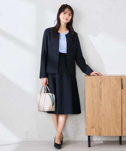 a.v.v(アーヴェヴェ)の「【洗える/UVカット】リネンライクストレッチキーネックジャケット(ノーカラージャケット・レディース・ネイビー/グレー/ベージュ・40/38/42/36/34)」の10枚目の写真