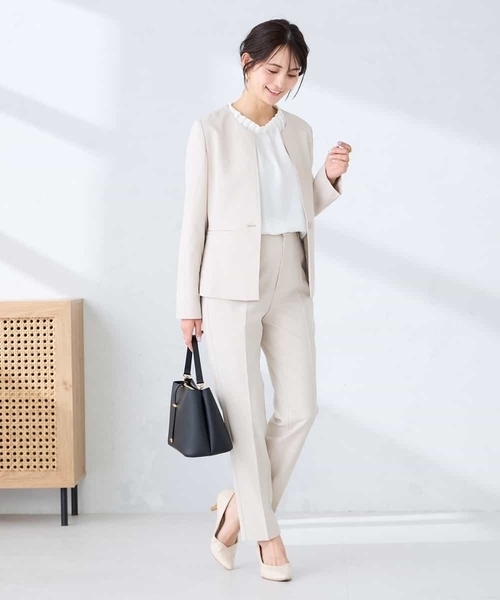 a.v.v(アーヴェヴェ)の「【洗える/UVカット】リネンライクストレッチキーネックジャケット(ノーカラージャケット・レディース・ネイビー/グレー/ベージュ・40/38/42/36/34)」の18枚目の写真