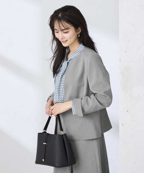 a.v.v(アーヴェヴェ)の「【洗える/UVカット】リネンライクストレッチキーネックジャケット(ノーカラージャケット・レディース・ネイビー/グレー/ベージュ・40/38/42/36/34)」の21枚目の写真