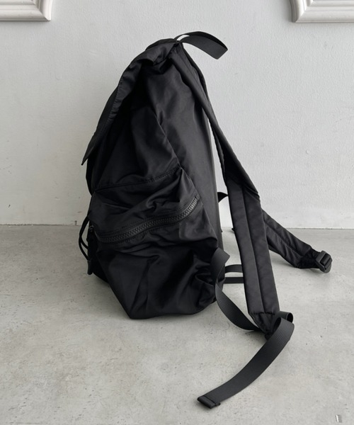 Lee(リー)の「Lee/フラップドローコードリュック/約17L/PC収納/A4対応/軽量/バックパック/ユニセックス(バックパック/リュック・レディース・ブラック・FREE)」の15枚目の写真