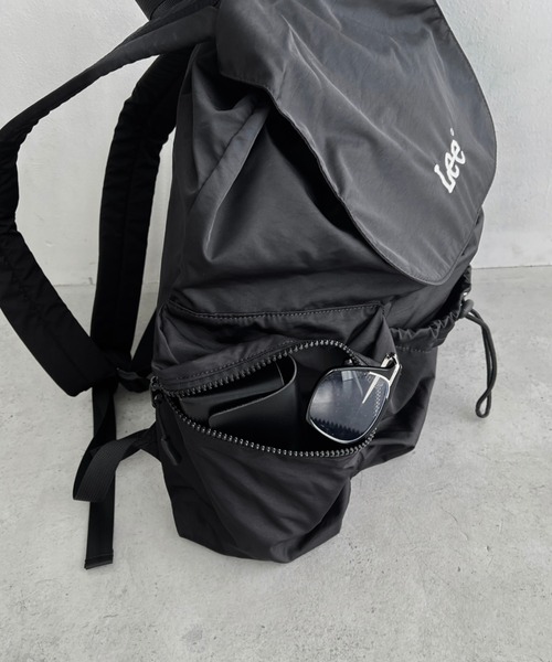 Lee(リー)の「Lee/フラップドローコードリュック/約17L/PC収納/A4対応/軽量/バックパック/ユニセックス(バックパック/リュック・レディース・ブラック・FREE)」の21枚目の写真