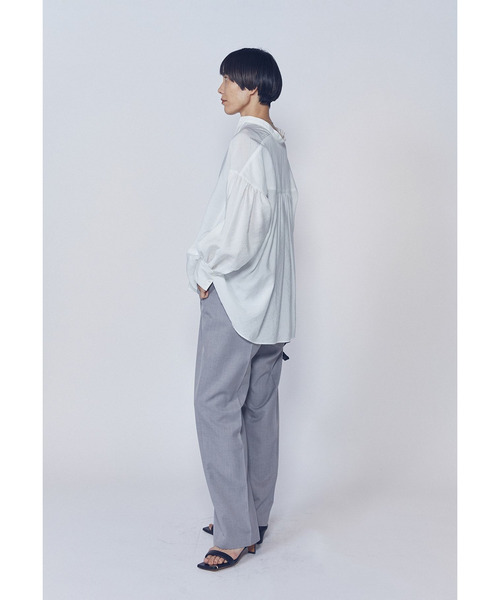 1er Arrondissement(プルミエアロンディスモン)の「モダールナイロンシルクスキッパーブラウス(シャツ/ブラウス・レディース・ブラック系その他3/オフホワイト/ベージュ・38/36)」の14枚目の写真