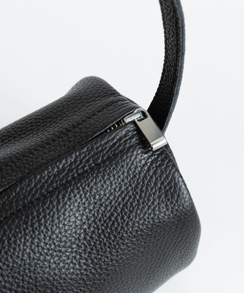 EN NEUME(エンノイム)の「Square Bag(ショルダーバッグ・レディース・アイボリー/ブラック・ONE SIZE)」の17枚目の写真
