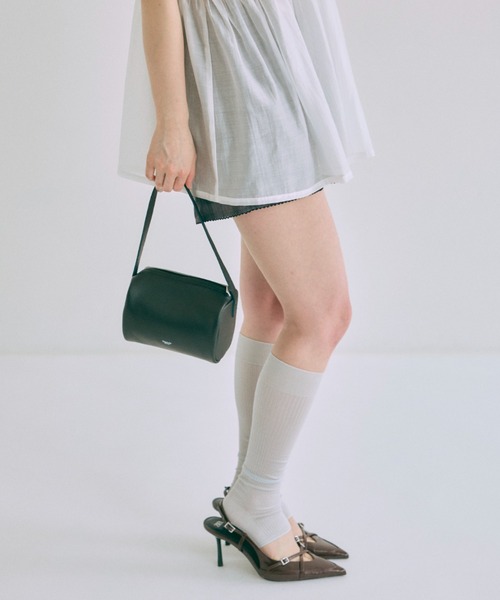 EN NEUME(エンノイム)の「Square Bag(ショルダーバッグ・レディース・アイボリー/ブラック・ONE SIZE)」の7枚目の写真