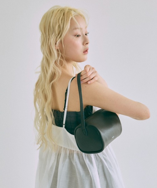 EN NEUME(エンノイム)の「Square Bag(ショルダーバッグ・レディース・アイボリー/ブラック・ONE SIZE)」の10枚目の写真