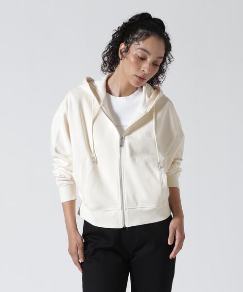 Calvin Klein Jeans LS MONOGRAM TERRY CROPPED PARKA — укорочённая парка из махрового монограмного материала