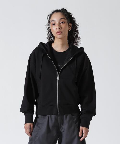 Calvin Klein(カルバン・クライン)の「Calvin Klein Jeans(カルバンクラインジーンズ)LS MONOGRAM TERRY CROPPED PARKA/モノグラムテリークロップドパーカー(パーカー・レディース・ホワイト/ブラック・S)」の3枚目の写真