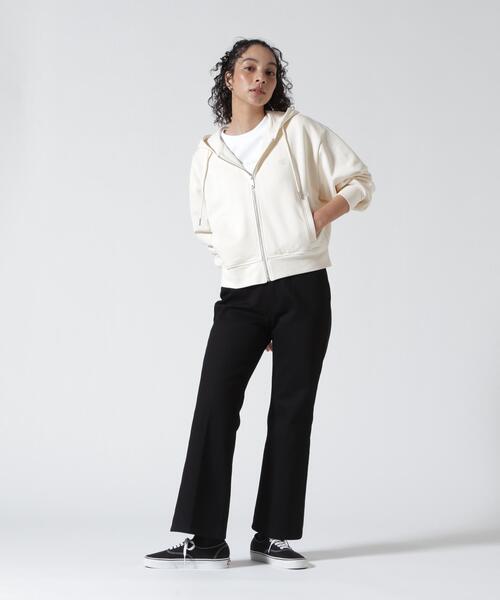 Calvin Klein(カルバン・クライン)の「Calvin Klein Jeans(カルバンクラインジーンズ)LS MONOGRAM TERRY CROPPED PARKA/モノグラムテリークロップドパーカー(パーカー・レディース・ホワイト/ブラック・S)」の20枚目の写真