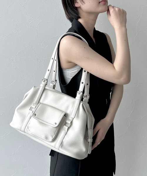 PAGEBOY(ページボーイ)の「【500mlペットボトル収納可能】2WAYボストンバッグ(ボストンバッグ・レディース・オフホワイト/ブラック・FREE)」の7枚目の写真