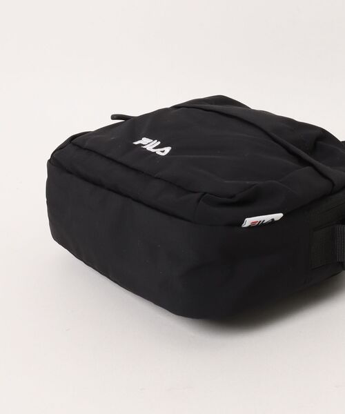FILA(フィラ)の「FILA(フィラ)ワンポイント刺繍 ナイロンミニショルダーバッグ(ショルダーバッグ・メンズ・グレー/ブラック/ベージュ・FREE)」の5枚目の写真