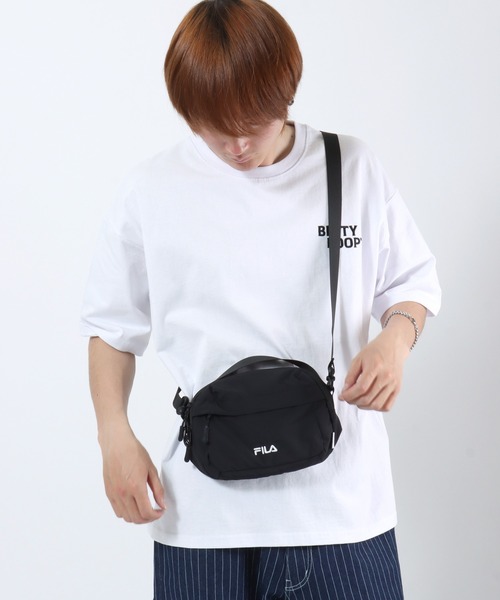 FILA(フィラ)の「FILA(フィラ)ワンポイント刺繍 ナイロンミニショルダーバッグ(ショルダーバッグ・メンズ・グレー/ブラック/ベージュ・FREE)」の11枚目の写真