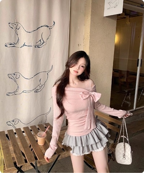 I.O.E（アイオイ）の「フェミニンリボンオフショルダートップス（Tシャツ/カットソー・レディース・ピンク/アイボリー・FREE）」の22枚目の写真