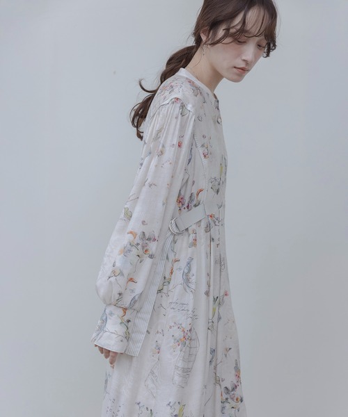 Eimee Law(エイミーロウ)の「バードボタニカルプリントワンピース(ワンピース・レディース・ライトベージュ/ブラック/ライトグレー・FREE)」の7枚目の写真