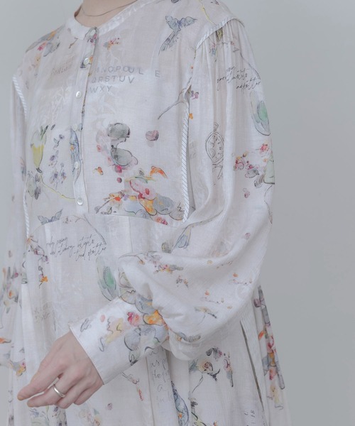 Eimee Law(エイミーロウ)の「バードボタニカルプリントワンピース(ワンピース・レディース・ライトベージュ/ブラック/ライトグレー・FREE)」の17枚目の写真