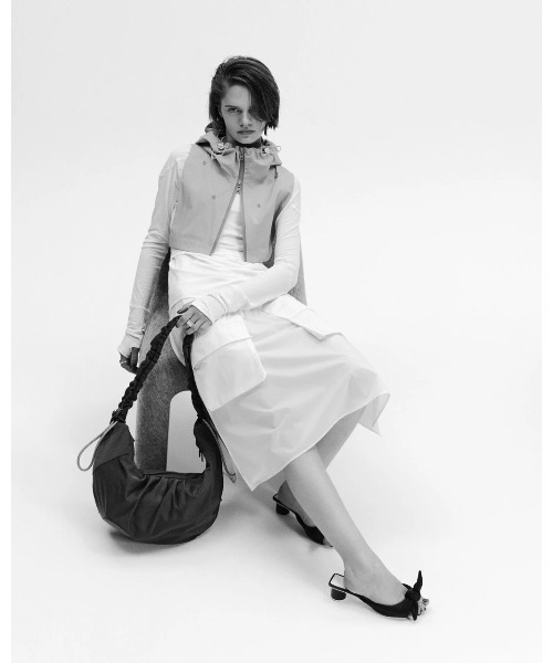 F/CE. （エフシーイー）の「F/CE./エフシーイー　TEXTURED TWILL BODY BAG 12L（ボディバッグ/ウエストポーチ・メンズ・ブラック/ネイビー/チャコールグレー・FREE）」の9枚目の写真