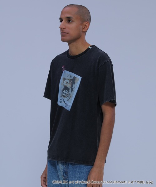 ADPOSION(アドポーション)の「【Gremlins / グレムリン】グラフィックプリントクルーネックTシャツ(Tシャツ/カットソー・レディース・ブラック/ホワイト系1/ネイビー/ホワイト系2・MEDIUM/X-LARGE/LARGE)」の7枚目の写真
